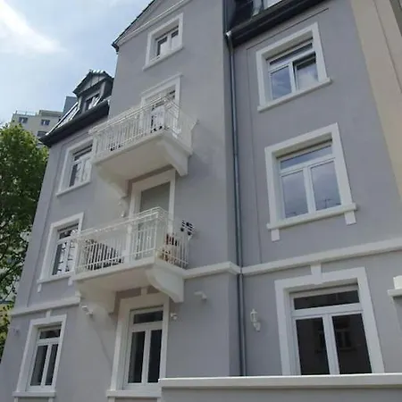 Lejlighed 2.og/altbau-wohnung Top-saniert/4-zimmer/weststadt *