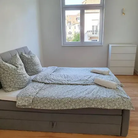 Lejlighed 2.og/altbau-wohnung Top-saniert/4-zimmer/weststadt Karlsruhe